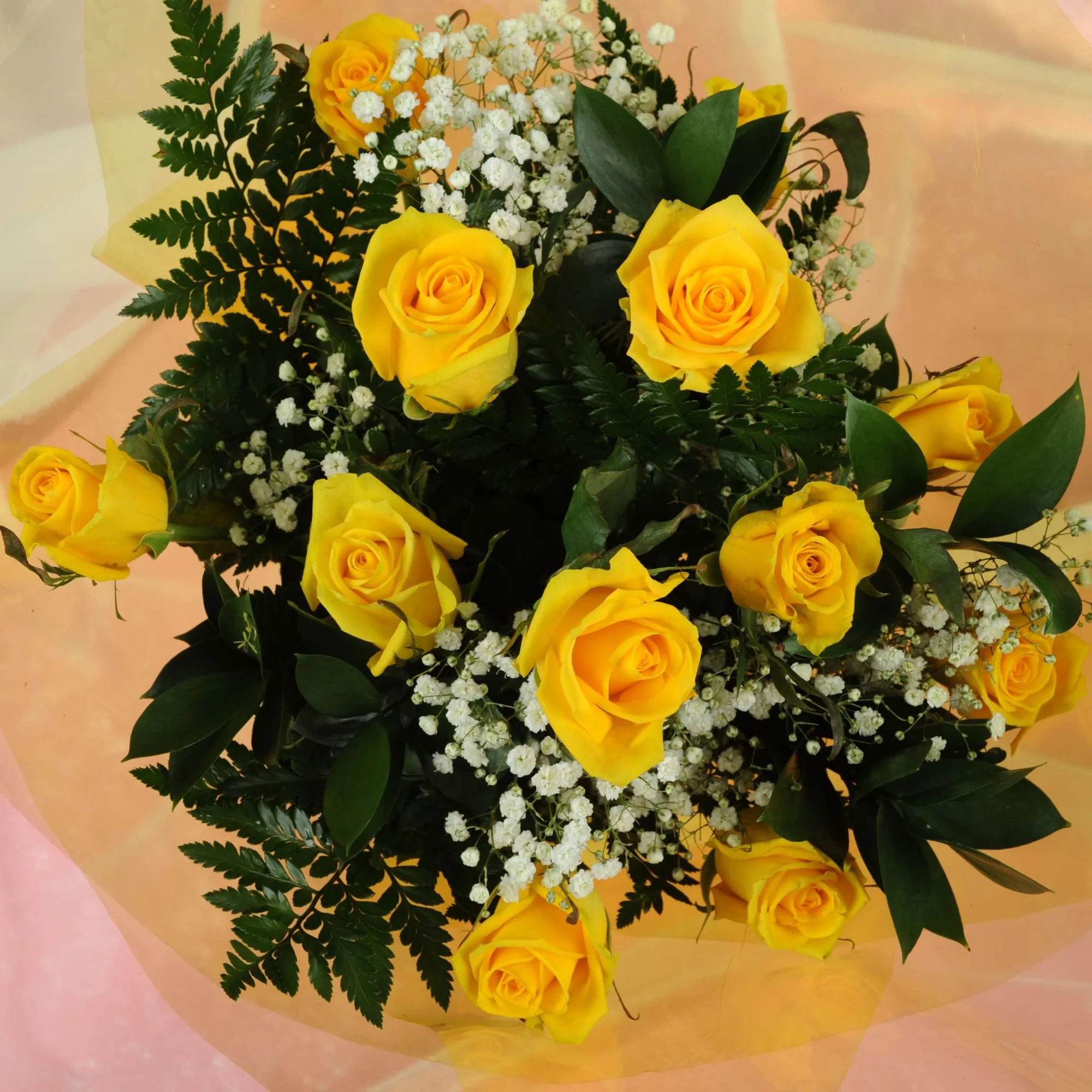 Alternative view of 12 Yellow Roses Bouquet