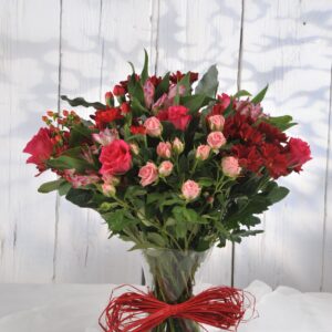 Alternative view of Christmas Pink and Red Bouquet