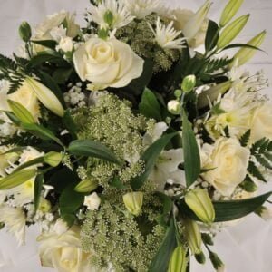 Deluxe-White-Flower-Bouquet-2