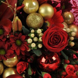 Luxury-Red-Christmas-Bouquet-2