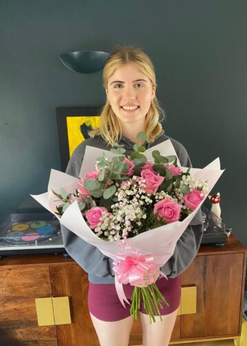 12 Pink Roses photo review