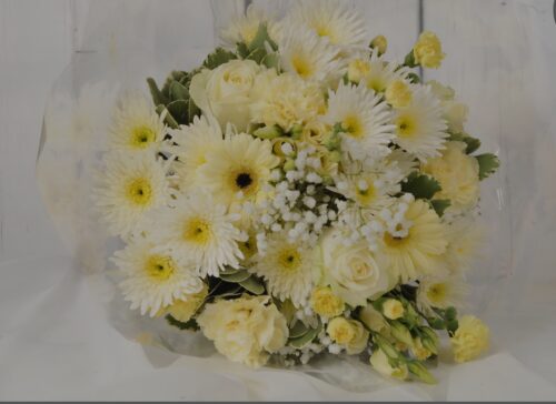 Cream and Lemon Mixed Bouquet Flowers photo review